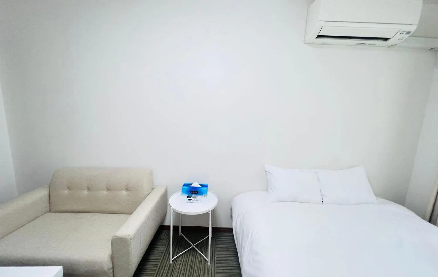 Pusu Okubo Apartment Tokyo Japan